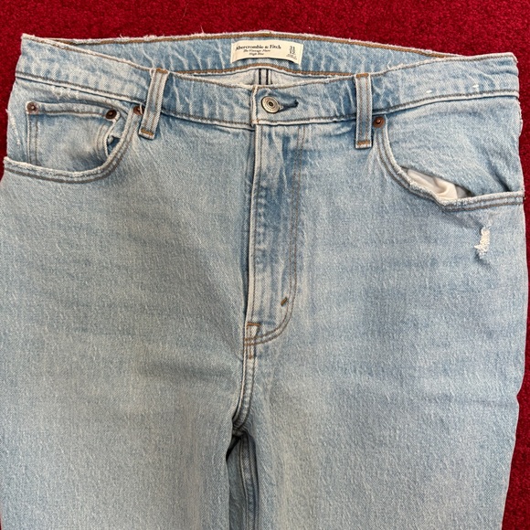 Abercrombie & Fitch High Rise Vintage Flare Jean - Picture 6 of 11